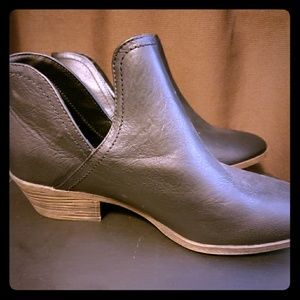 COPY - Black booties